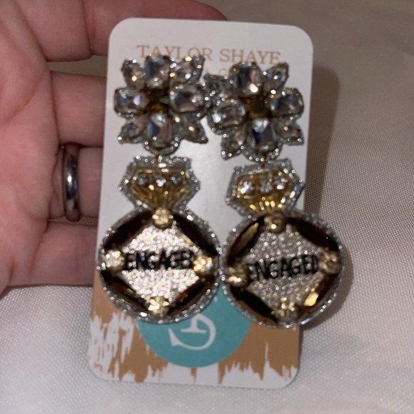 New Taylor Shaye Engaged Earrings - Picture 1 of 4
